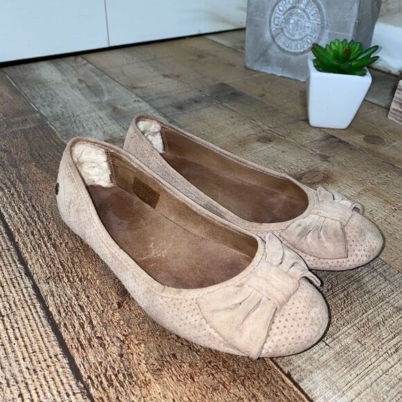 UGG Australia Womens Rohen Flats - Picture 1 of 14